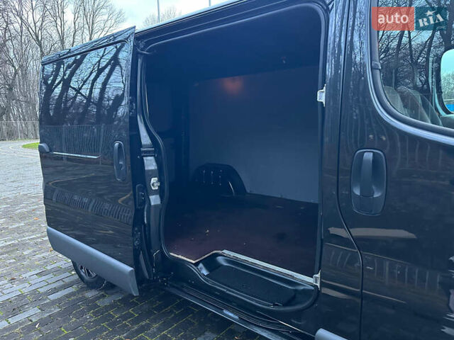 Черный Опель Виваро, объемом двигателя 2 л и пробегом 217 тыс. км за 10999 $, фото 18 на Automoto.ua