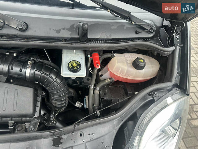 Черный Опель Виваро, объемом двигателя 2 л и пробегом 234 тыс. км за 12600 $, фото 59 на Automoto.ua