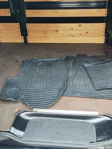 Чорний Опель Віваро, об'ємом двигуна 2 л та пробігом 274 тис. км за 11000 $, фото 21 на Automoto.ua