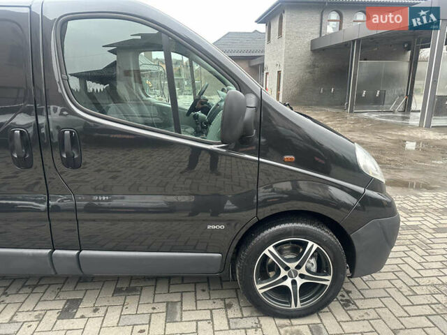 Черный Опель Виваро, объемом двигателя 2 л и пробегом 234 тыс. км за 12600 $, фото 11 на Automoto.ua