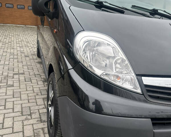 Черный Опель Виваро, объемом двигателя 2 л и пробегом 234 тыс. км за 12600 $, фото 69 на Automoto.ua