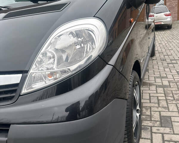 Черный Опель Виваро, объемом двигателя 2 л и пробегом 234 тыс. км за 12600 $, фото 70 на Automoto.ua