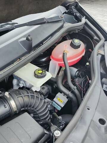 Чорний Опель Віваро, об'ємом двигуна 2 л та пробігом 274 тис. км за 11000 $, фото 18 на Automoto.ua