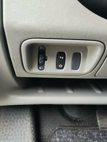 Чорний Опель Віваро, об'ємом двигуна 2 л та пробігом 274 тис. км за 11000 $, фото 19 на Automoto.ua