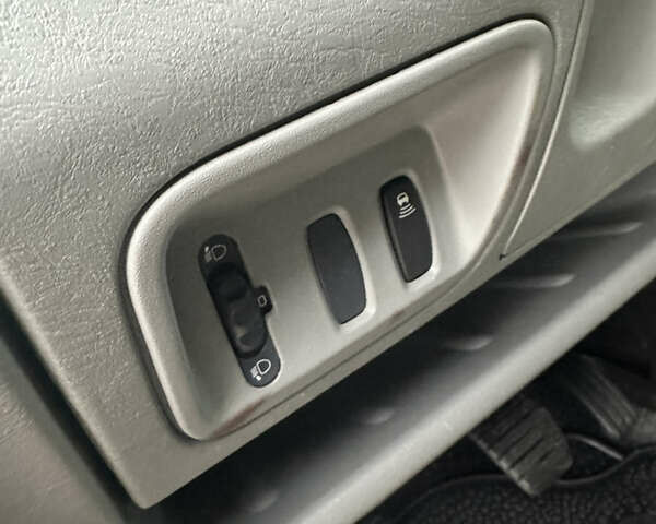 Черный Опель Виваро, объемом двигателя 2 л и пробегом 234 тыс. км за 12600 $, фото 42 на Automoto.ua