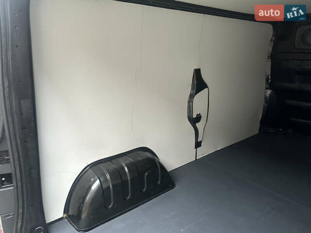 Черный Опель Виваро, объемом двигателя 2 л и пробегом 234 тыс. км за 12600 $, фото 26 на Automoto.ua