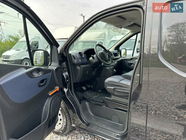Черный Опель Виваро, объемом двигателя 1.6 л и пробегом 196 тыс. км за 12400 $, фото 18 на Automoto.ua