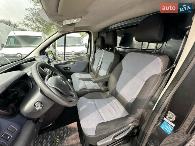 Черный Опель Виваро, объемом двигателя 1.6 л и пробегом 196 тыс. км за 11999 $, фото 20 на Automoto.ua
