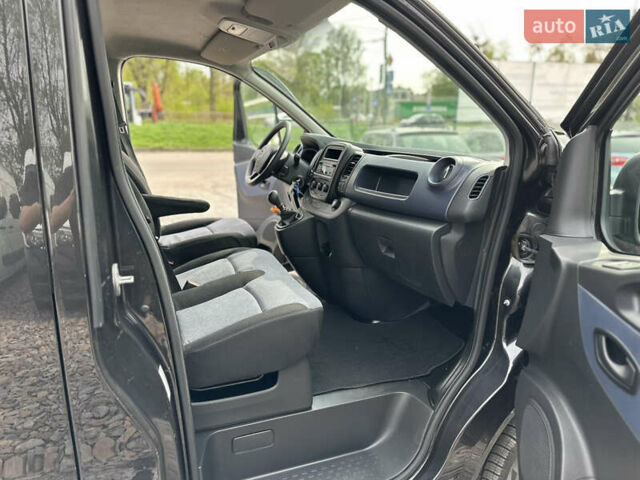 Черный Опель Виваро, объемом двигателя 1.6 л и пробегом 196 тыс. км за 11999 $, фото 24 на Automoto.ua