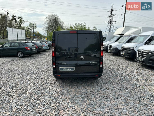 Черный Опель Виваро, объемом двигателя 1.6 л и пробегом 196 тыс. км за 11999 $, фото 8 на Automoto.ua