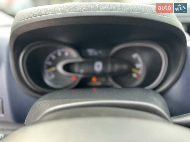 Черный Опель Виваро, объемом двигателя 1.6 л и пробегом 196 тыс. км за 12400 $, фото 22 на Automoto.ua