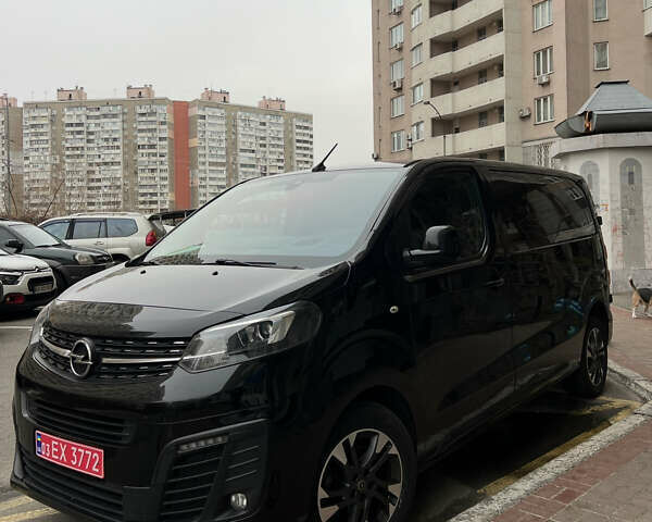 Черный Опель Виваро, объемом двигателя 2 л и пробегом 238 тыс. км за 24000 $, фото 2 на Automoto.ua