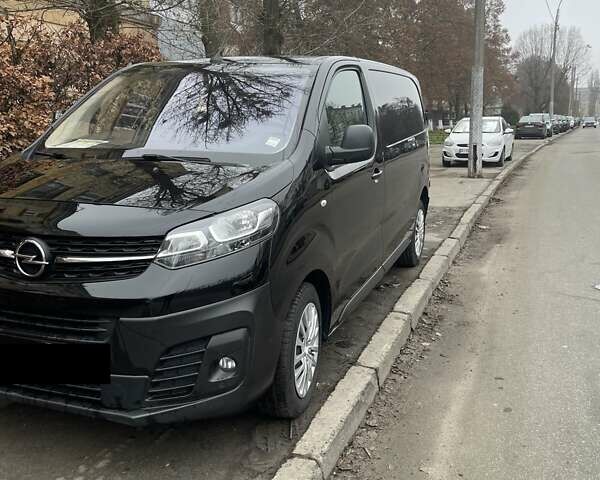 Чорний Опель Віваро, об'ємом двигуна 2 л та пробігом 178 тис. км за 21750 $, фото 8 на Automoto.ua