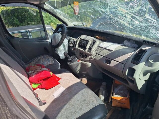 Черный Опель Виваро, объемом двигателя 1.9 л и пробегом 444 тыс. км за 2500 $, фото 1 на Automoto.ua