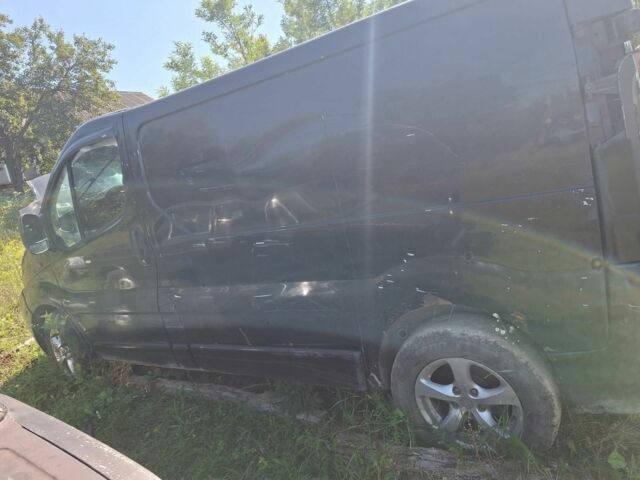 Черный Опель Виваро, объемом двигателя 1.9 л и пробегом 444 тыс. км за 2500 $, фото 2 на Automoto.ua