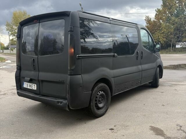 Черный Опель Виваро, объемом двигателя 1.9 л и пробегом 250 тыс. км за 3150 $, фото 4 на Automoto.ua