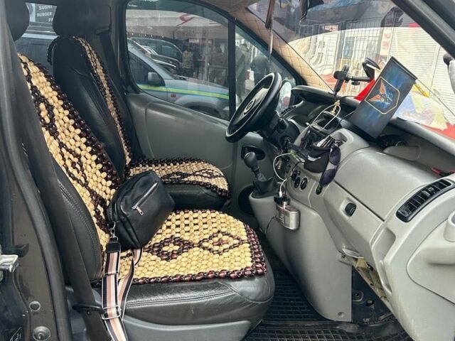 Черный Опель Виваро, объемом двигателя 1.9 л и пробегом 750 тыс. км за 8500 $, фото 1 на Automoto.ua