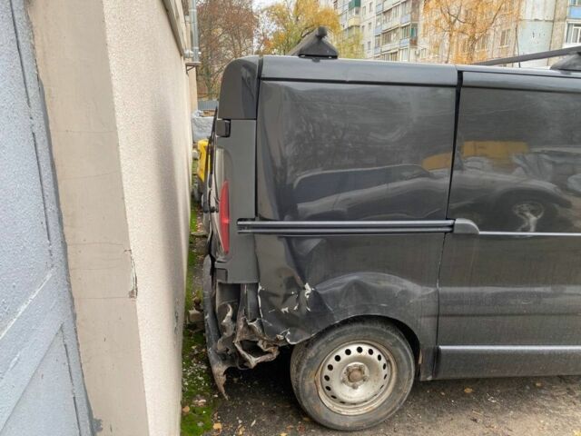 Опель Виваро 2005 в Харькове на Automoto.ua Черный Опель Виваро, объемом двигателя 1.9 л и пробегом 250 тыс. км за 3200 $, фото 7 на Automoto.ua