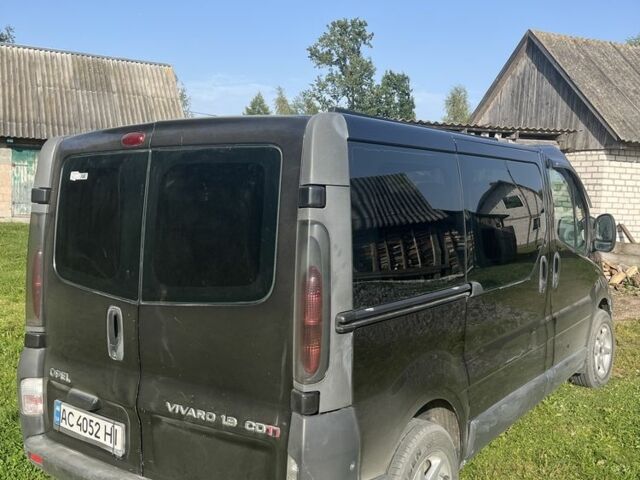 Чорний Опель Віваро, об'ємом двигуна 1.9 л та пробігом 400 тис. км за 6500 $, фото 2 на Automoto.ua