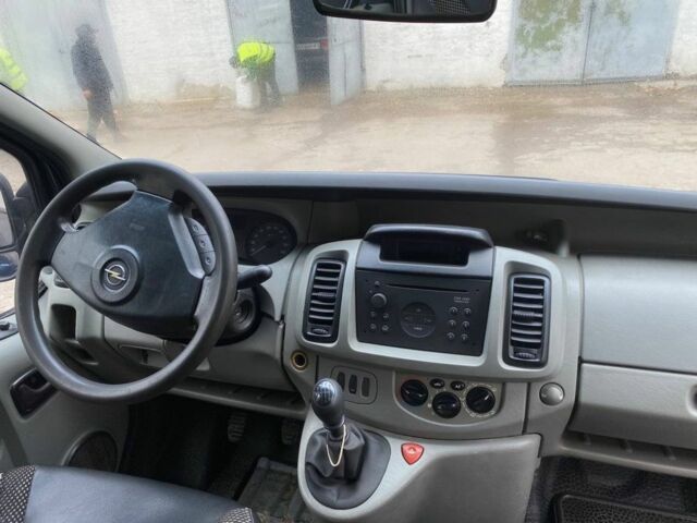 Опель Виваро 2005 в Харькове на Automoto.ua Черный Опель Виваро, объемом двигателя 1.9 л и пробегом 250 тыс. км за 3200 $, фото 5 на Automoto.ua