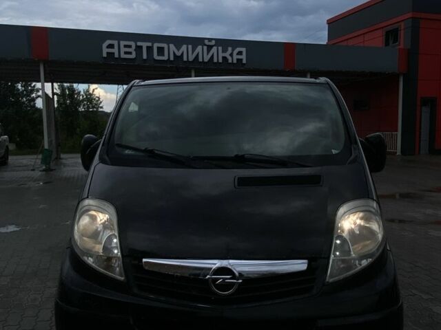 Чорний Опель Віваро, об'ємом двигуна 1.9 л та пробігом 300 тис. км за 9500 $, фото 3 на Automoto.ua