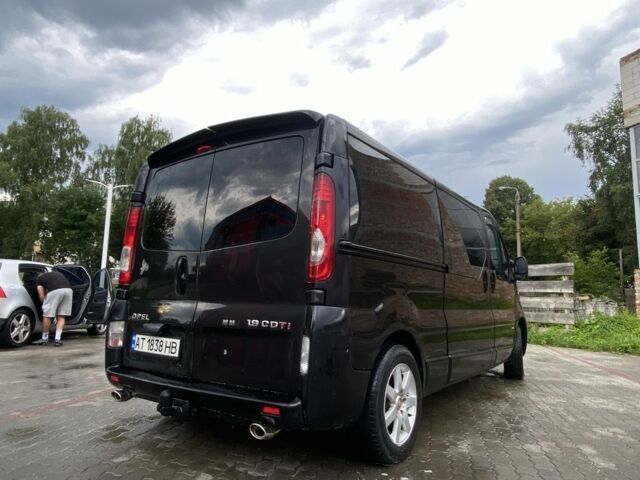 Чорний Опель Віваро, об'ємом двигуна 1.9 л та пробігом 300 тис. км за 9500 $, фото 1 на Automoto.ua