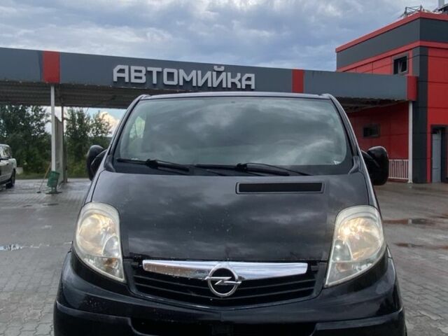 Черный Опель Виваро, объемом двигателя 1.9 л и пробегом 300 тыс. км за 9200 $, фото 7 на Automoto.ua