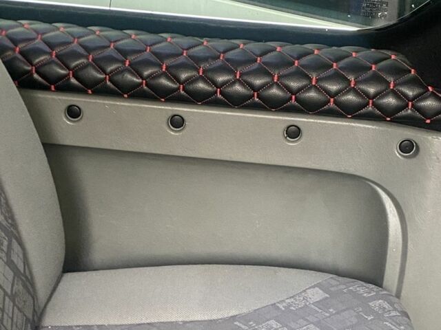 Чорний Опель Віваро, об'ємом двигуна 1.9 л та пробігом 300 тис. км за 9500 $, фото 11 на Automoto.ua