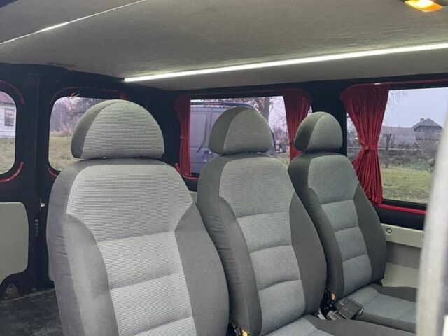 Чорний Опель Віваро, об'ємом двигуна 2.46 л та пробігом 400 тис. км за 8800 $, фото 6 на Automoto.ua