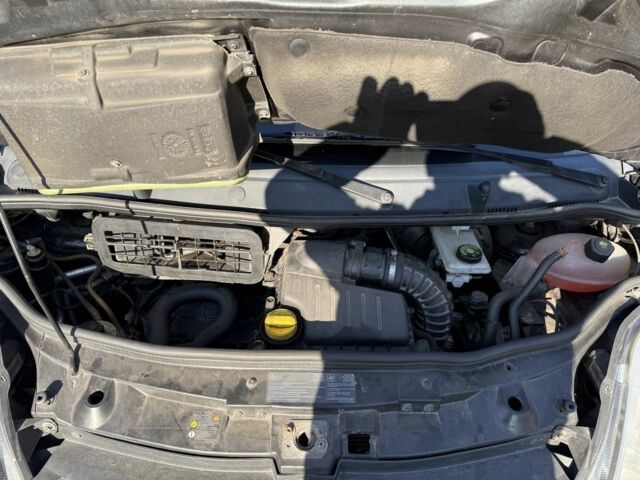 Чорний Опель Віваро, об'ємом двигуна 2 л та пробігом 243 тис. км за 12400 $, фото 8 на Automoto.ua