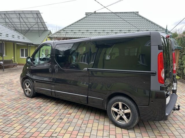 Черный Опель Виваро, объемом двигателя 2 л и пробегом 312 тыс. км за 15000 $, фото 6 на Automoto.ua