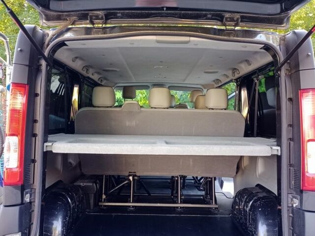 Черный Опель Виваро, объемом двигателя 2 л и пробегом 480 тыс. км за 12999 $, фото 5 на Automoto.ua