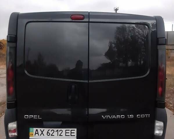 Чорний Опель Віваро, об'ємом двигуна 1.9 л та пробігом 250 тис. км за 7000 $, фото 3 на Automoto.ua