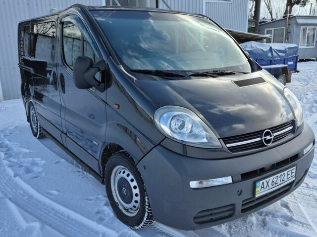 Чорний Опель Віваро, об'ємом двигуна 1.9 л та пробігом 280 тис. км за 7000 $, фото 5 на Automoto.ua