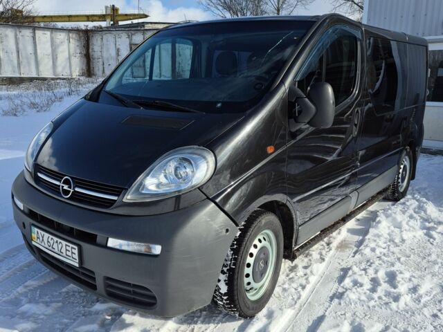 Чорний Опель Віваро, об'ємом двигуна 1.9 л та пробігом 280 тис. км за 7000 $, фото 4 на Automoto.ua