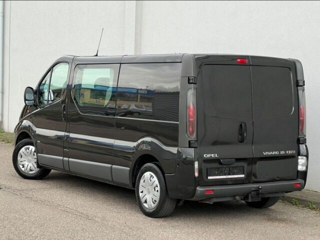 Черный Опель Виваро, объемом двигателя 1.9 л и пробегом 208 тыс. км за 3500 $, фото 2 на Automoto.ua