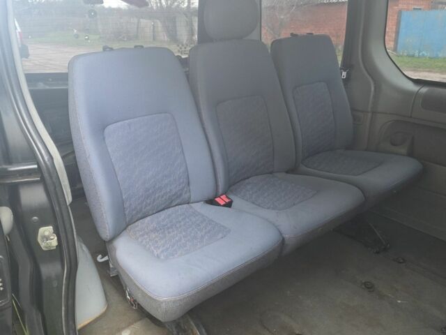 Черный Опель Виваро, объемом двигателя 1.9 л и пробегом 1000 тыс. км за 5118 $, фото 4 на Automoto.ua