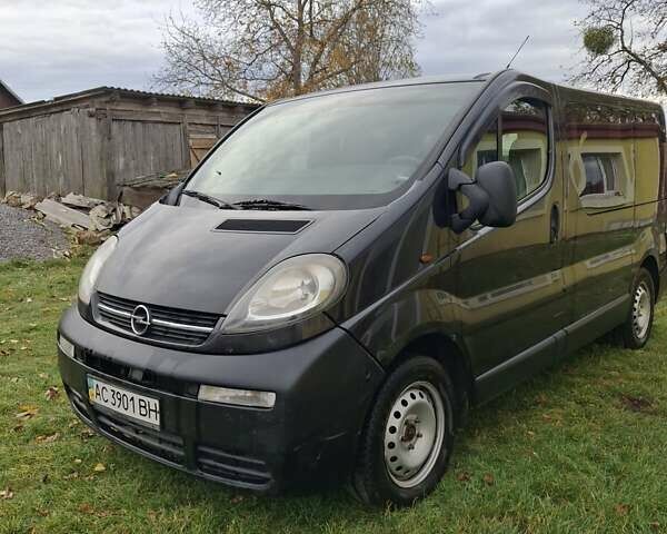 Чорний Опель Віваро, об'ємом двигуна 1.9 л та пробігом 410 тис. км за 7200 $, фото 11 на Automoto.ua