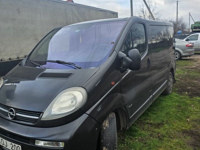Черный Опель Виваро, объемом двигателя 1.9 л и пробегом 1000 тыс. км за 5118 $, фото 1 на Automoto.ua