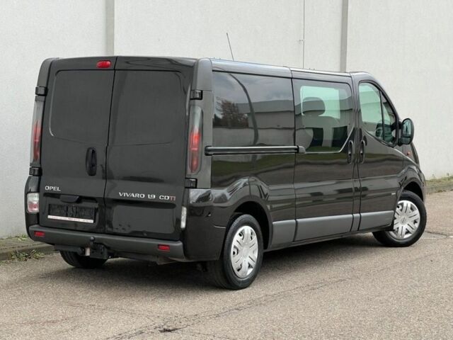 Черный Опель Виваро, объемом двигателя 1.9 л и пробегом 208 тыс. км за 3500 $, фото 3 на Automoto.ua