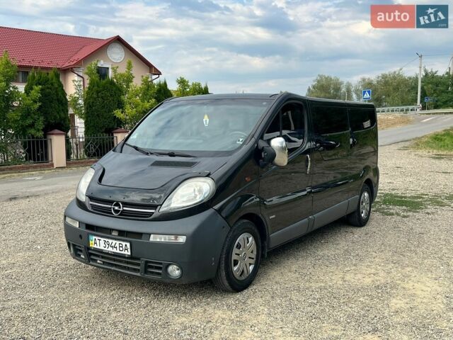 Черный Опель Виваро, объемом двигателя 2.5 л и пробегом 361 тыс. км за 7500 $, фото 1 на Automoto.ua