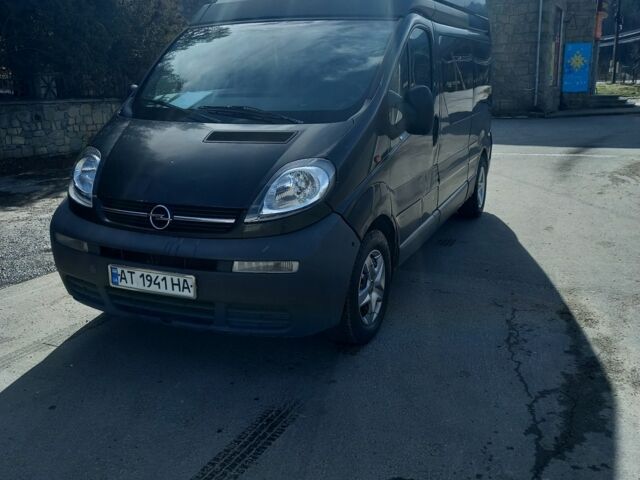 Черный Опель Виваро, объемом двигателя 2.5 л и пробегом 217 тыс. км за 8500 $, фото 9 на Automoto.ua