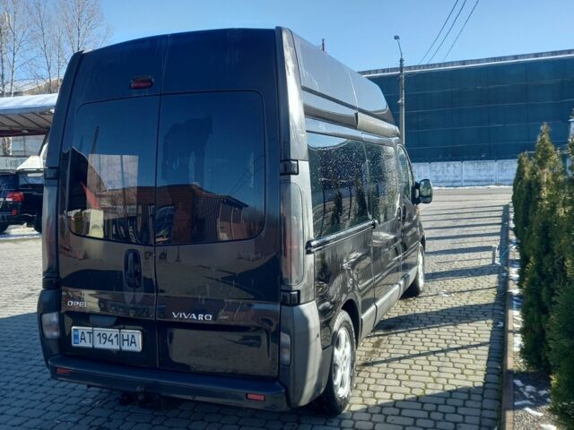 Черный Опель Виваро, объемом двигателя 2.5 л и пробегом 217 тыс. км за 8500 $, фото 1 на Automoto.ua