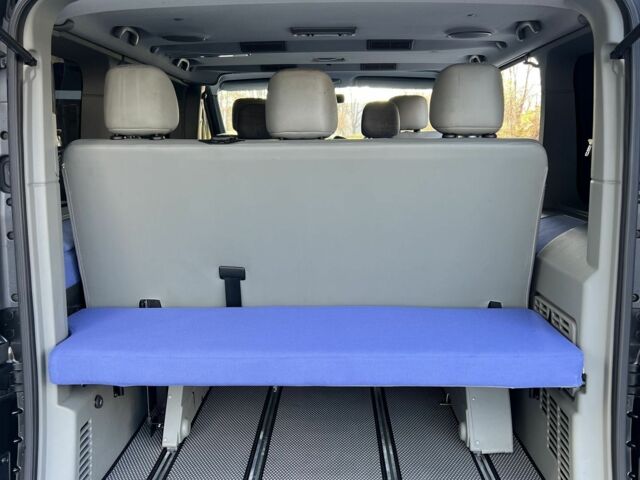 Черный Опель Виваро, объемом двигателя 1.9 л и пробегом 233 тыс. км за 6800 $, фото 12 на Automoto.ua