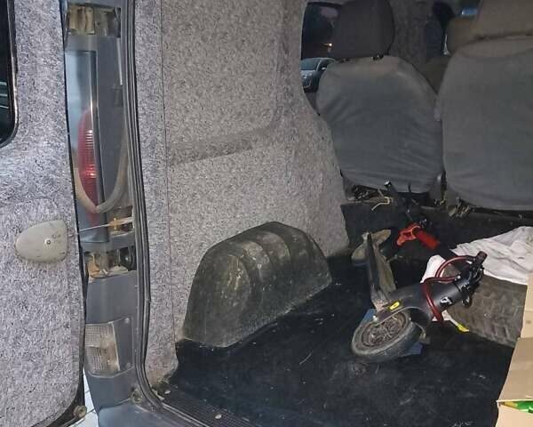 Черный Опель Виваро, объемом двигателя 1.9 л и пробегом 442 тыс. км за 6500 $, фото 17 на Automoto.ua