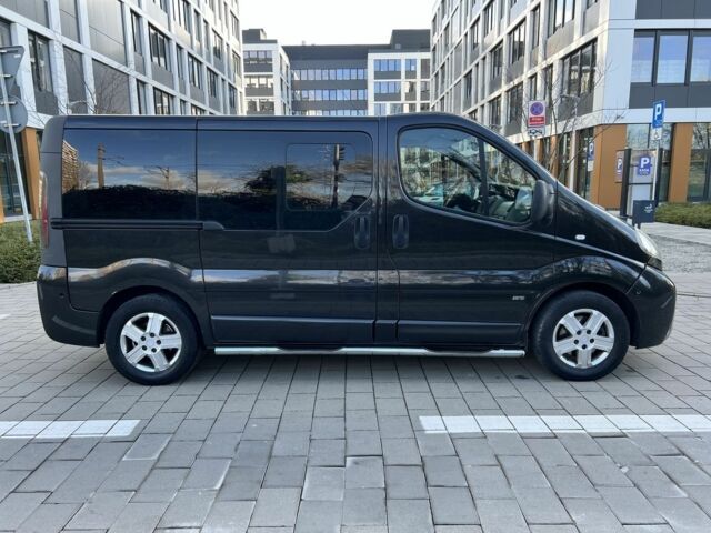 Черный Опель Виваро, объемом двигателя 2 л и пробегом 230 тыс. км за 6800 $, фото 2 на Automoto.ua