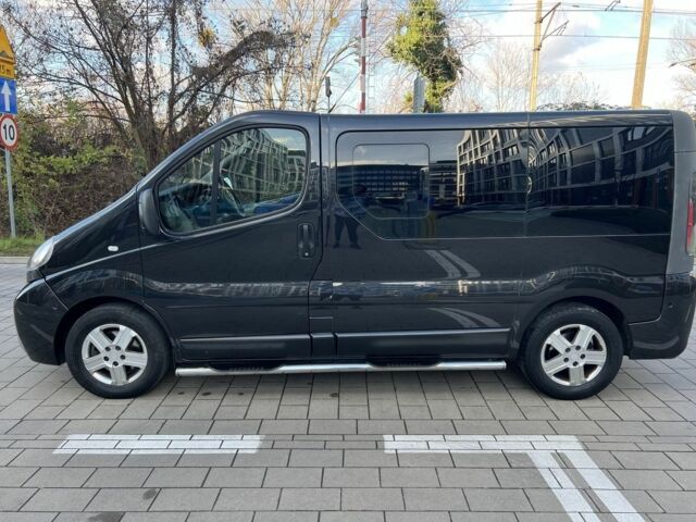 Черный Опель Виваро, объемом двигателя 2 л и пробегом 230 тыс. км за 6800 $, фото 4 на Automoto.ua