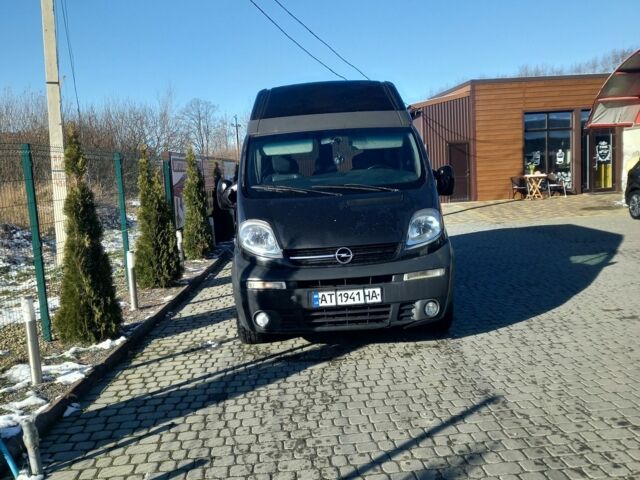 Черный Опель Виваро, объемом двигателя 2.5 л и пробегом 217 тыс. км за 8500 $, фото 3 на Automoto.ua