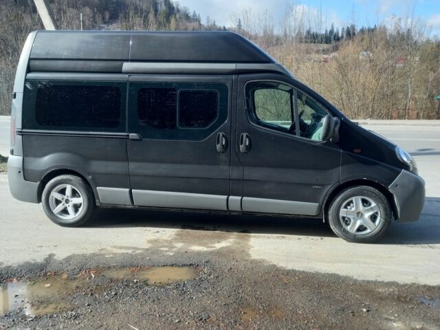 Черный Опель Виваро, объемом двигателя 2.5 л и пробегом 217 тыс. км за 8500 $, фото 8 на Automoto.ua