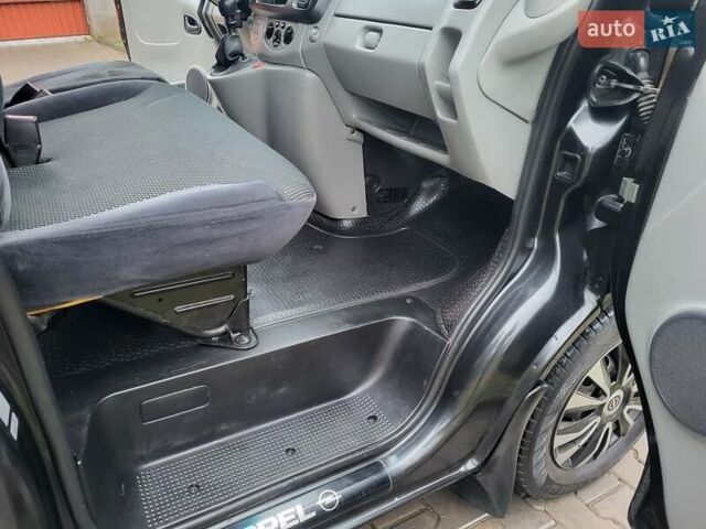 Чорний Опель Віваро, об'ємом двигуна 2 л та пробігом 241 тис. км за 9950 $, фото 64 на Automoto.ua